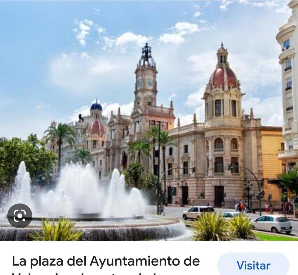 Valencia Centro Andando Y Playa Malvarrosa Tranvia Zewnętrze zdjęcie
